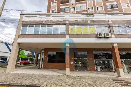 Sala Comercial para venda ou aluguel, 53m² no Cabral, Curitiba