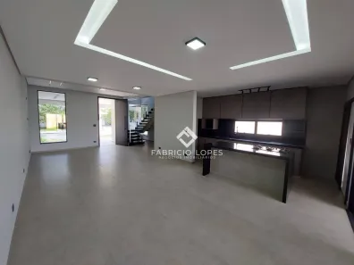 Casa de Condomínio com 3 Quartos para alugar, 200m² no Jardim Jacinto, Jacareí