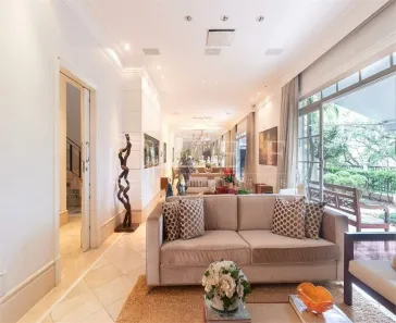 Casa com 5 Quartos à venda, 584m² no Vila Madalena, São Paulo