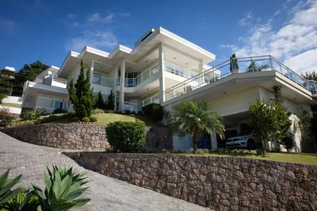 Casa de Condomínio com 5 Quartos à venda, 550m² no Bosque das Mansões, São José