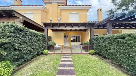 Sobrado com 2 Quartos à venda, 100m² no Marina, Xangri-lá