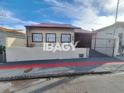 Casa com 3 Quartos para alugar, 140m² no Bela Vista, São José