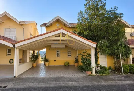 Casa com 3 Quartos para alugar, 178m² no Chácara Pavoeiro, Cotia