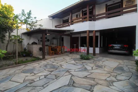 Casa com 4 Quartos à venda, 311m² no Centro, Macaé
