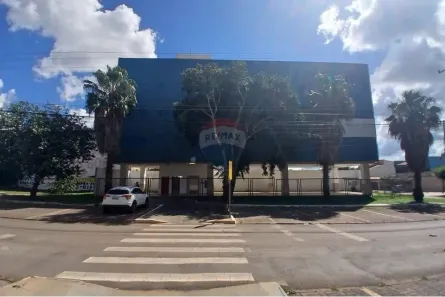 Prédio Comercial para alugar, 948m² no Taguatinga Norte, Brasília