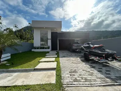 Casa de Condomínio com 3 Quartos à venda, 220m² no Mar Verde II, Caraguatatuba
