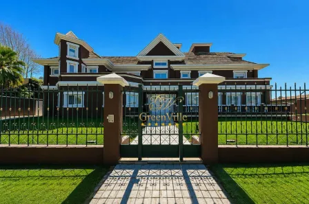 Casa com 4 Quartos à venda, 1068m² no Vista Alegre, Curitiba