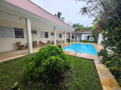 Casa com 5 Quartos para alugar, 361m² no Praia do Arrastão, São Sebastião