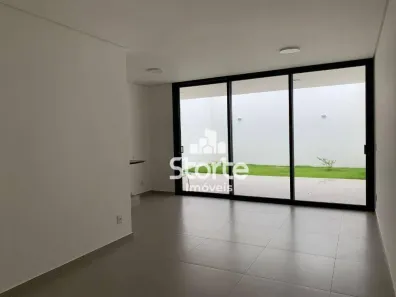 Casa com 3 Quartos à venda, 157m² no Jardim Karaíba, Uberlândia