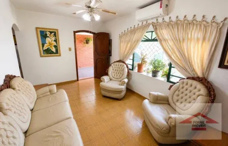 Casa com 2 Quartos à venda, 117m² no Jardim Danúbio, Jundiaí