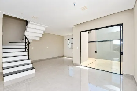 Sobrado com 3 Quartos à venda, 105m² no Xaxim, Curitiba