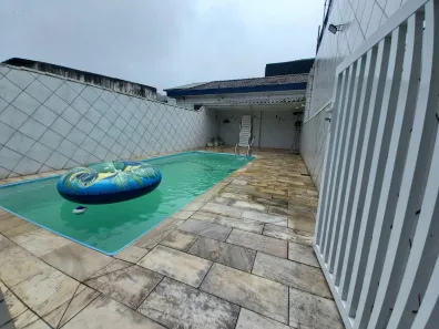 Sobrado com 3 Quartos à venda, 196m² no Vila Mathias, Santos