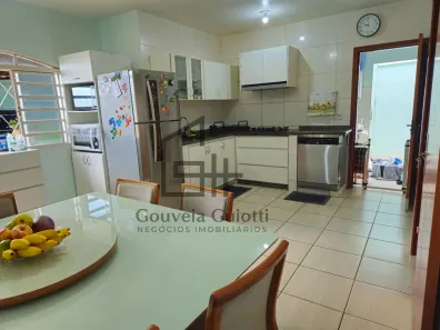 Casa com 3 Quartos à venda, 60m² no São Carlos, Anápolis