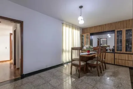 Casa com 4 Quartos à venda, 286m² no São Lucas, Belo Horizonte