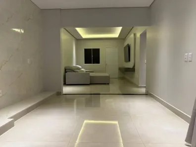 Casa com 2 Quartos para alugar, 200m² no Petrópolis, Várzea Grande