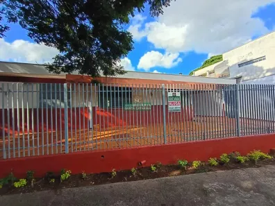 Casa com 3 Quartos para alugar, 140m² no Zona 05, Maringá