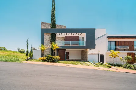 Casa de Condomínio com 4 Quartos à venda, 389m² no Estrela Sul, Juiz de Fora
