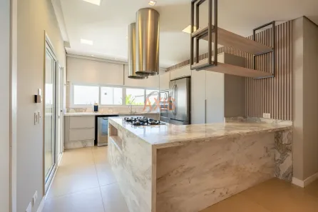 Casa de Condomínio com 4 Quartos à venda, 312m² no São Braz, Curitiba