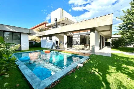 Casa com 6 Quartos para alugar, 512m² no Campeche, Florianópolis