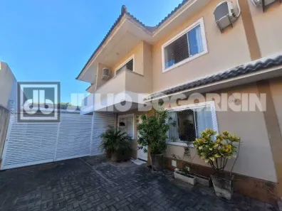 Casa de Condomínio com 3 Quartos à venda, 87m² no Anil, Rio de Janeiro