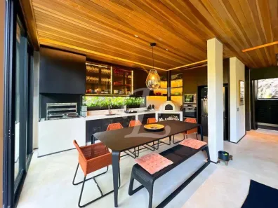 Casa de Condomínio com 3 Quartos à venda, 350m² no Caraguatá, Mairiporã