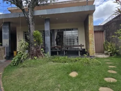 Imóvel Comercial com 3 Quartos à venda, 200m² no Centro, Betim