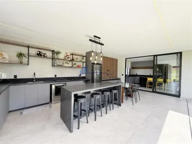 Casa de Condomínio com 4 Quartos à venda, 300m² no Teixeirinha, Betim