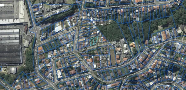 Lote/Terreno à venda, 701m² no Vista Alegre, Curitiba