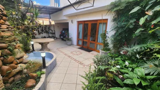 Sobrado com 5 Quartos à venda, 326m² no Vila Yaya, Guarulhos
