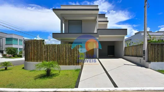 Casa de Condomínio com 4 Quartos à venda, 210m² no Centro, Peruíbe