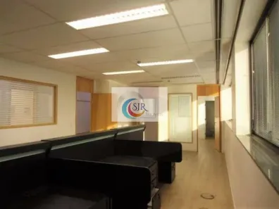 Sala Comercial à venda, 220m² no Vila Olímpia, São Paulo