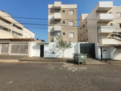 Apartamento com 2 Quartos para alugar, 60m² no Santa Mônica, Uberlândia