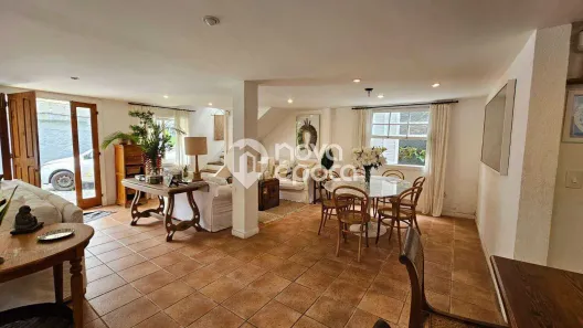 Casa com 5 Quartos à venda, 450m² no Barra da Tijuca, Rio de Janeiro