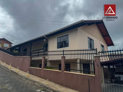 Casa com 5 Quartos à venda, 298m² no Água Verde, Blumenau