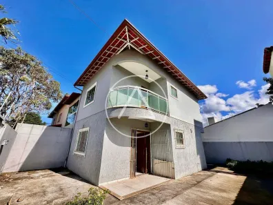 Casa com 3 Quartos à venda, 115m² no Ouro Verde, Rio das Ostras