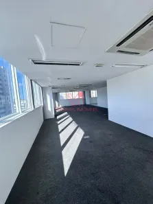 Sala Comercial para alugar, 400m² no Enseada do Suá, Vitória