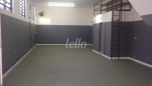 Galpão/Depósito/Armazém para alugar, 211m² no Vila Guarani (Z Sul), São Paulo