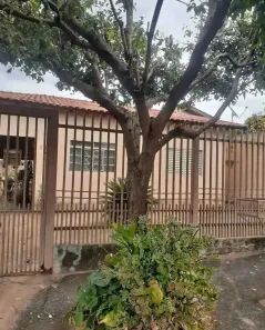Casa com 3 Quartos à venda, 200m² no Parque das Laranjeiras, Maringá