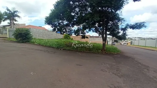 Lote/Terreno à venda, 374m² no Jardim Vale das Perobas II, Arapongas