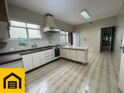Casa com 4 Quartos à venda, 385m² no Vila Gilda, Santo André