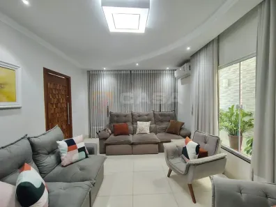 Casa com 3 Quartos à venda, 300m² no Morada de Laranjeiras, Serra