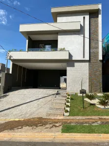 Casa com 3 Quartos à venda, 228m² no Jardins Capri, Senador Canedo