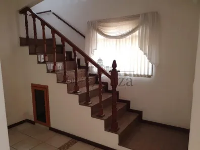 Sobrado com 3 Quartos à venda, 296m² no Vila Tatetuba, São José dos Campos