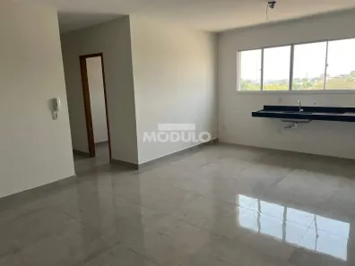Apartamento com 3 Quartos à venda, 76m² no Dona Zulmira, Uberlândia