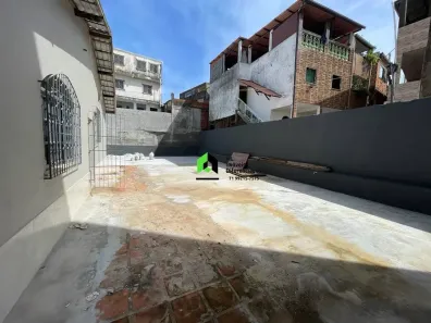 Imóvel Comercial com 3 Quartos para alugar, 185m² no Alto do Coqueirinho, Salvador