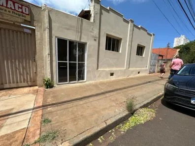 Casa com 3 Quartos à venda, 160m² no Centro, Araraquara