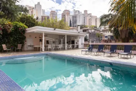 Casa com 5 Quartos à venda, 350m² no Pacaembu, São Paulo