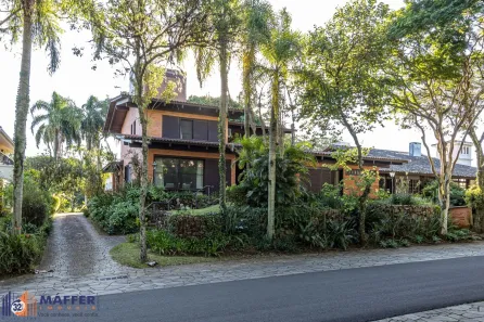 Casa de Condomínio com 4 Quartos à venda, 394m² no Cavalhada, Porto Alegre