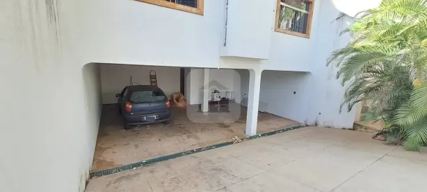 Sobrado com 4 Quartos à venda, 218m² no Vigilato Pereira, Uberlândia