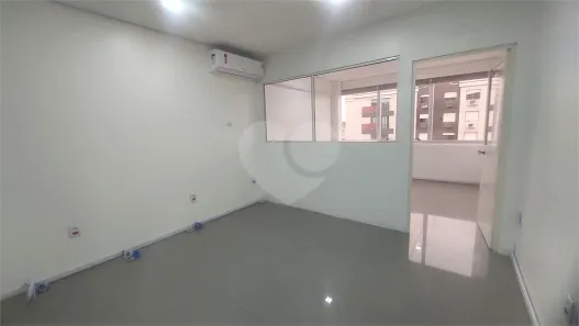 Sala Comercial para alugar, 31m² no Chácara das Pedras, Porto Alegre